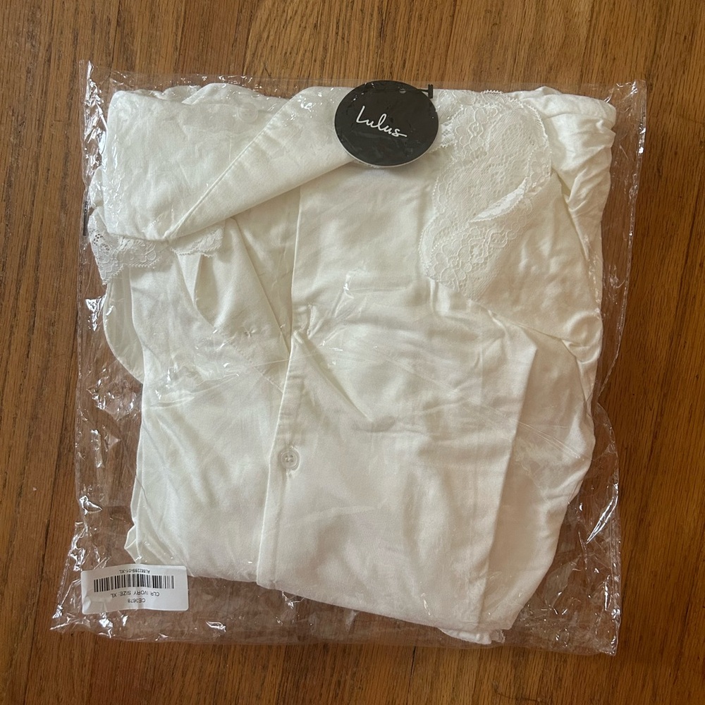 Lulus Snuggly Love Ivory Short Sleeve Lace Two-piece Pajama Set White - Size XL - Picture 2 of 2